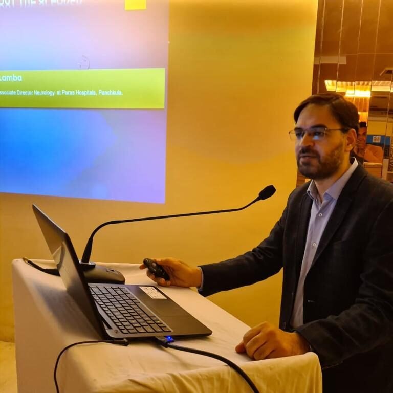 Gallery 8 Neurologist panchkula addressing a seminar